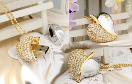 Gold Crystal Heart pendrive